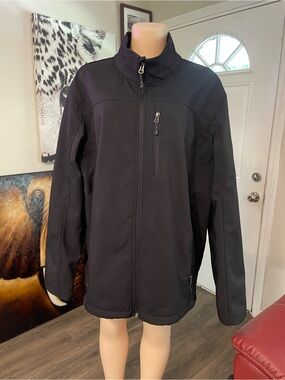 Men’s Swiss Tech softshell jacket features a full-zip coat weather resistant XL